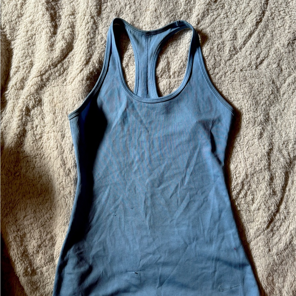 Lululemon/Nike